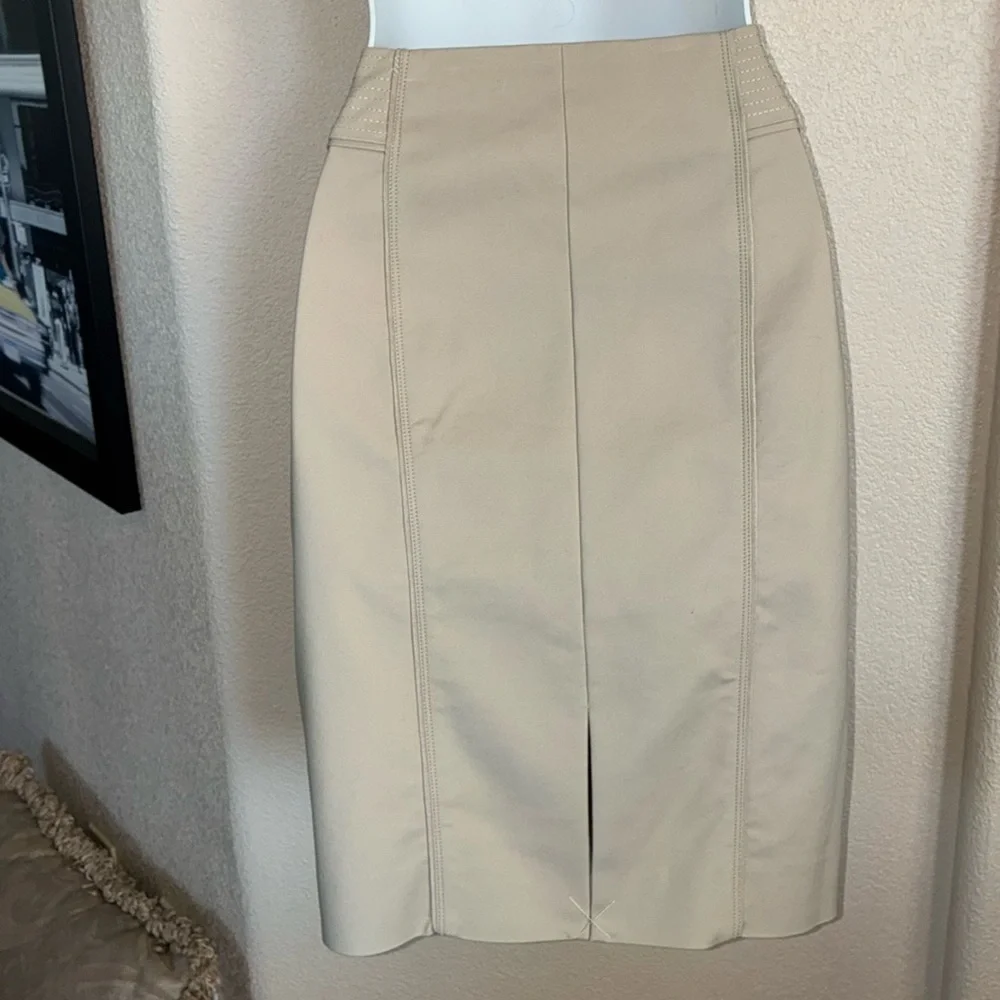 White House Black Market whbm white